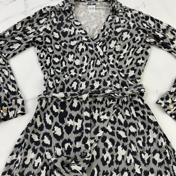 Diane Von Furstenberg DVF Womens Wrap Dress Size 2 Black Gray Leopard Print Silk - Picture 3 of 11